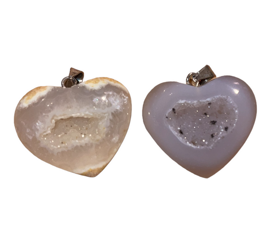 Agate hjarta hálsmen